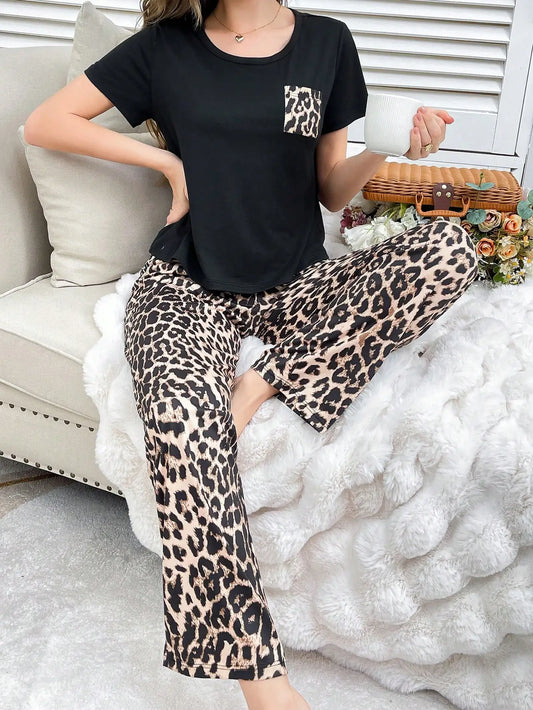 KAELAH Casual Leopard Print Comfortable Top with Pockets