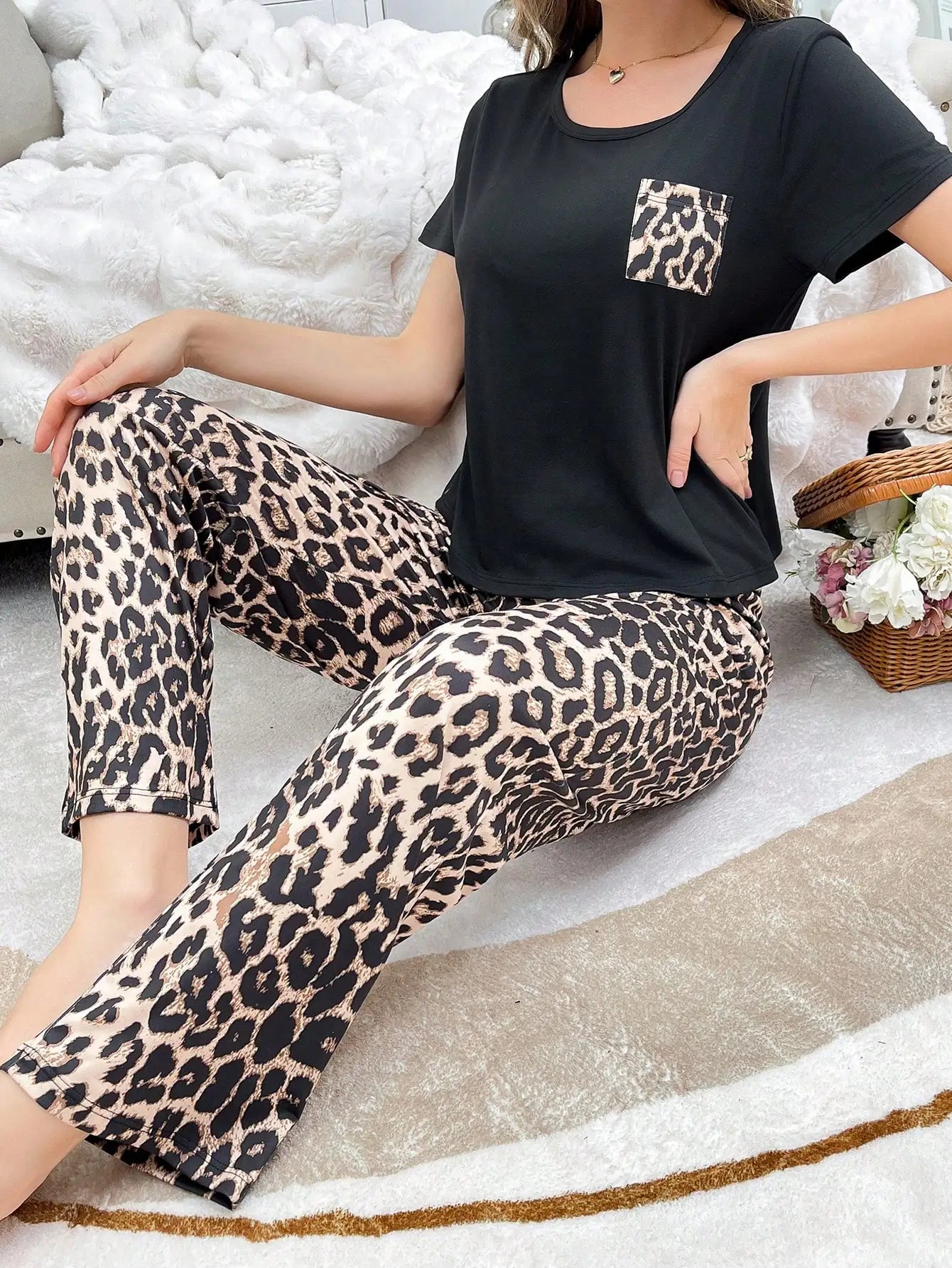 KAELAH Casual Leopard Print Comfortable Top with Pockets